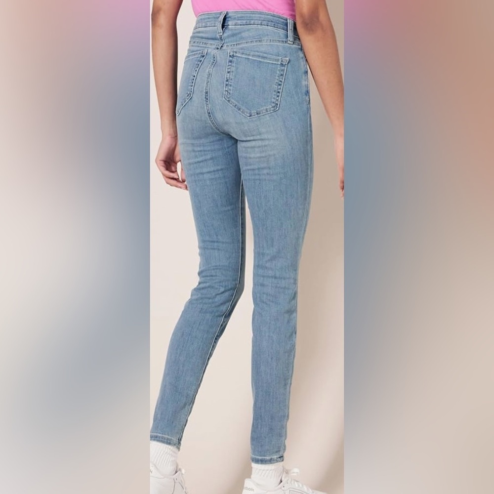 Amazon Essentials Women's High Rise Jeans - Light Blue. SIZE 12  NWT - Picture 3 of 3